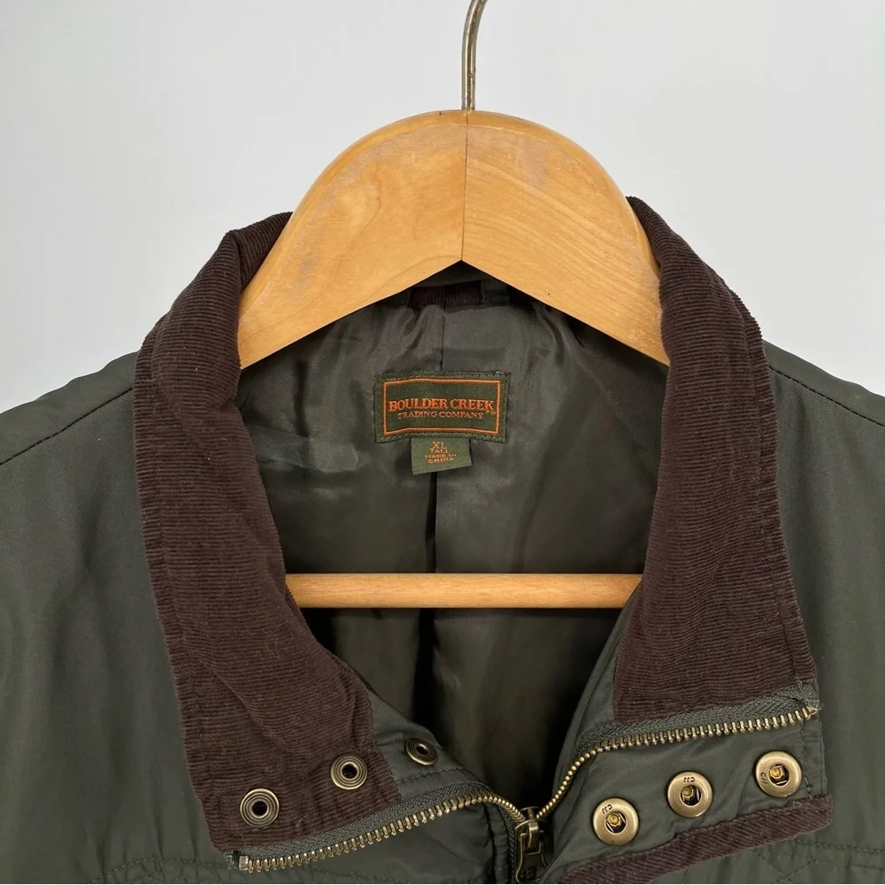 Boulder Creek Men’s Quilted Vest Size XLT Lightweight Outerweight Hiking Green